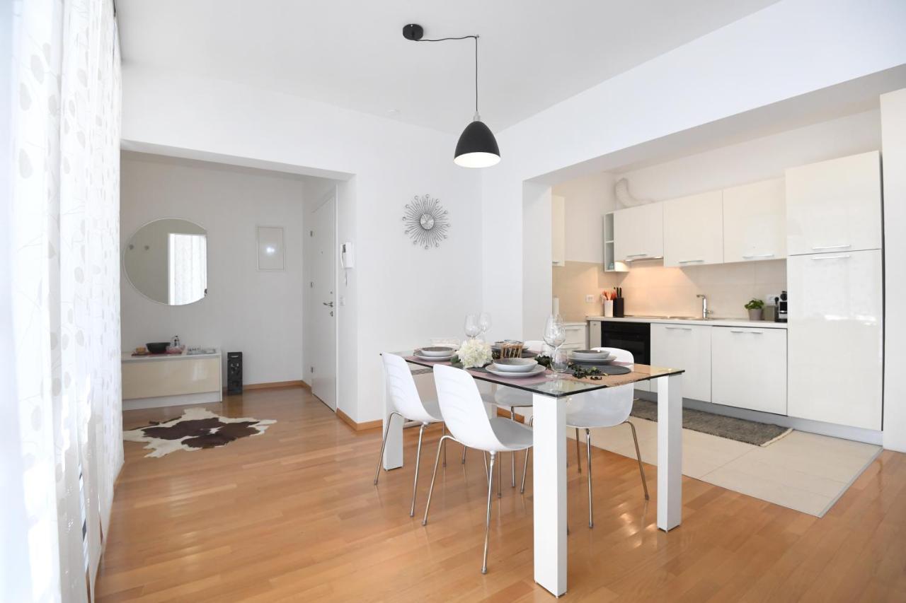 Apartment Lari Zara Esterno foto