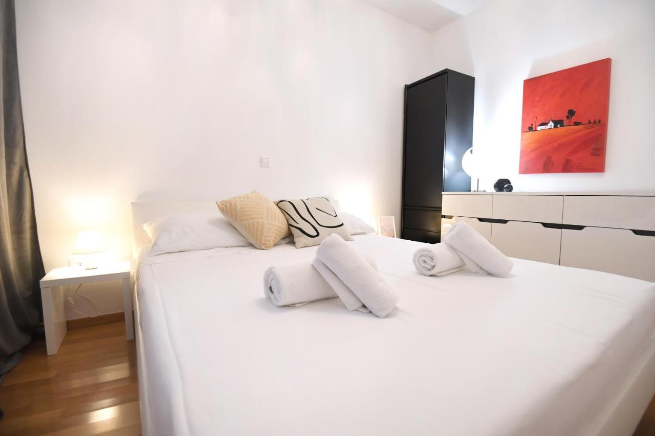 Apartment Lari Zara Esterno foto