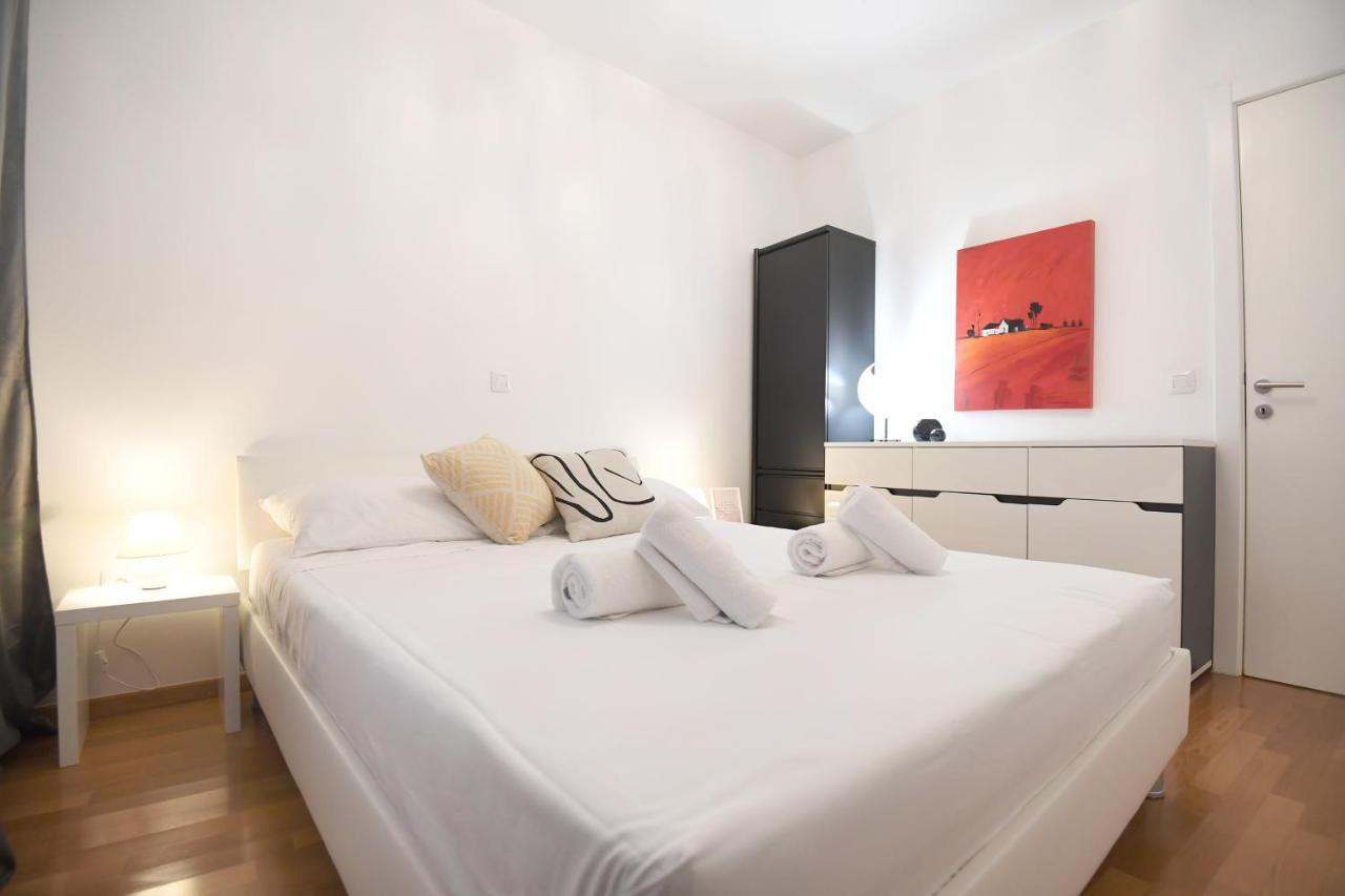 Apartment Lari Zara Esterno foto