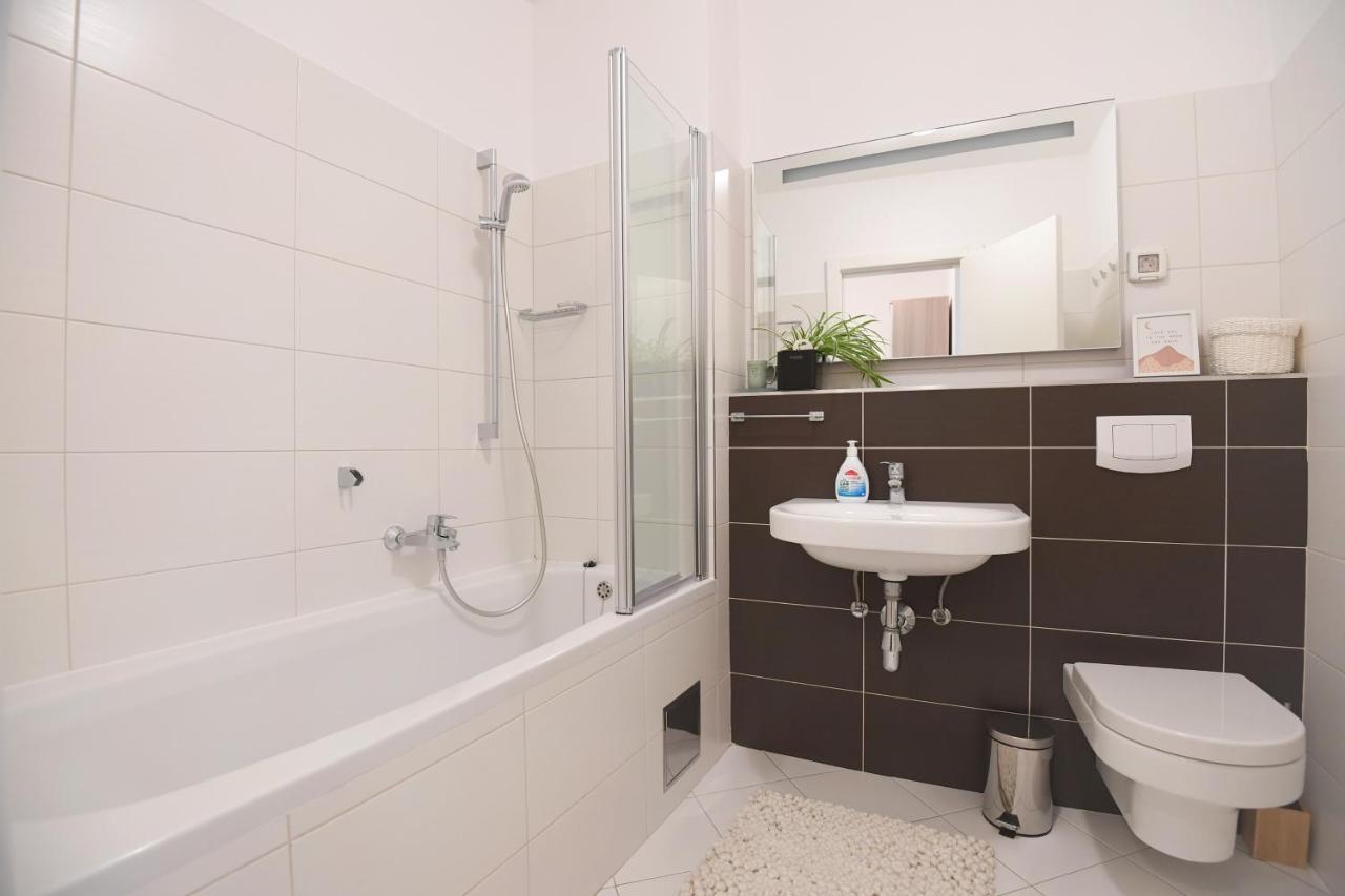 Apartment Lari Zara Esterno foto