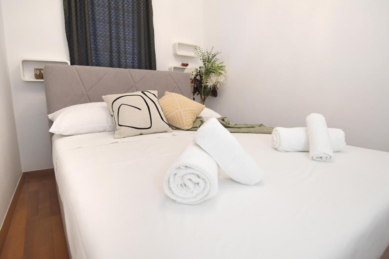 Apartment Lari Zara Esterno foto